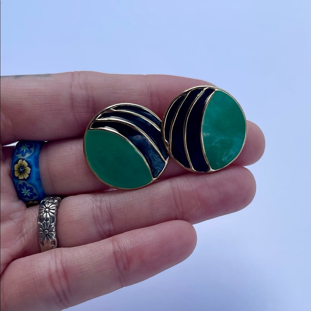 Vintage black, gold, and green circle stud push-back earrings